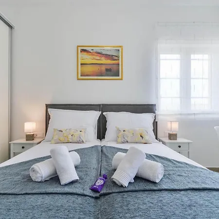 Rita Regina 扎达尔